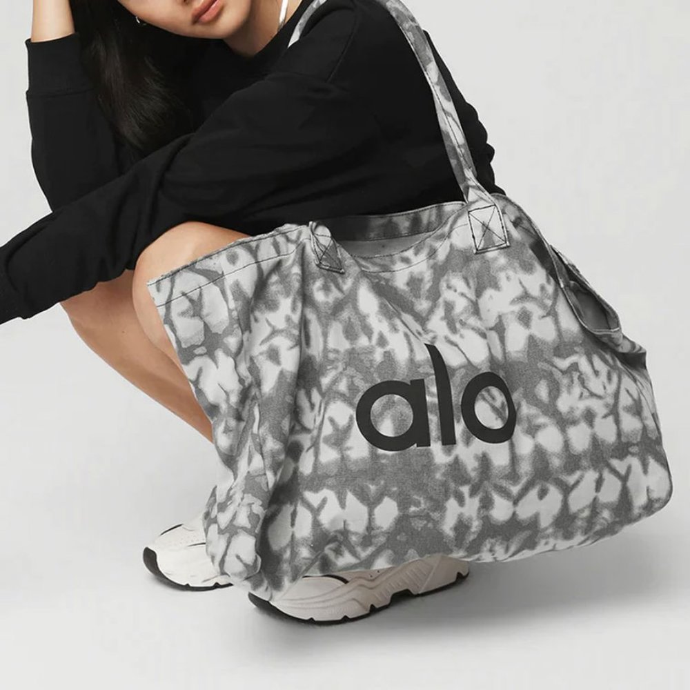 ALO Yoga Bag Large Grey Tie Dye Shopping Tote